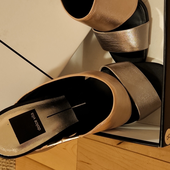 Brand New Dolce Vita Sandals - Picture 2 of 3